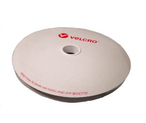 Rollo de 25 metros de VELCRO de 13mm y 20 mm de ancho para recortar a la medida que se requiera.